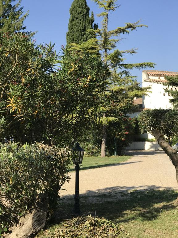 Hotel L'Hacienda Marguerittes Exterior foto